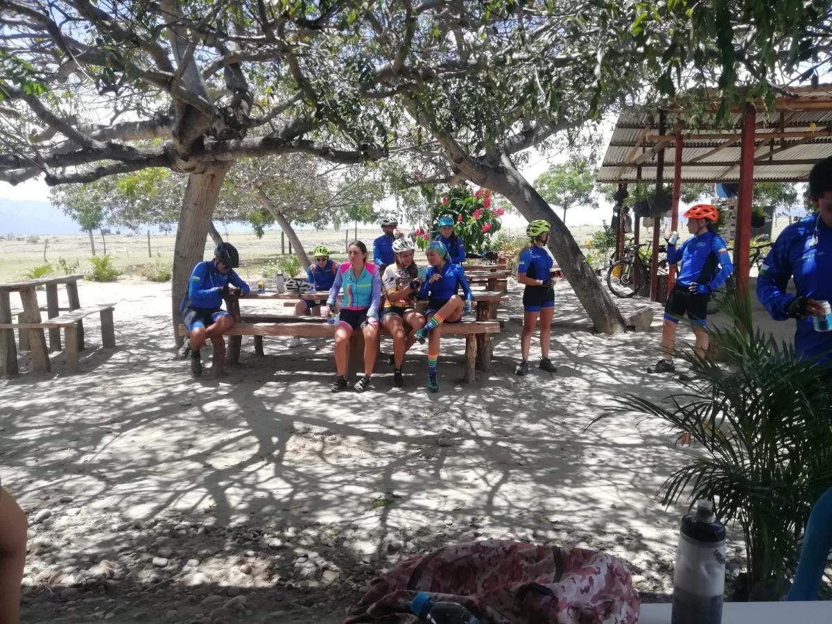 Pachingo La Primavera Villavieja Ngoại thất bức ảnh